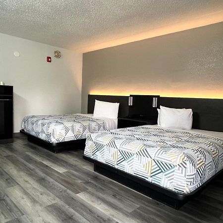 Motel 6-Middleburg Heights, OH - Cleveland Buitenkant foto