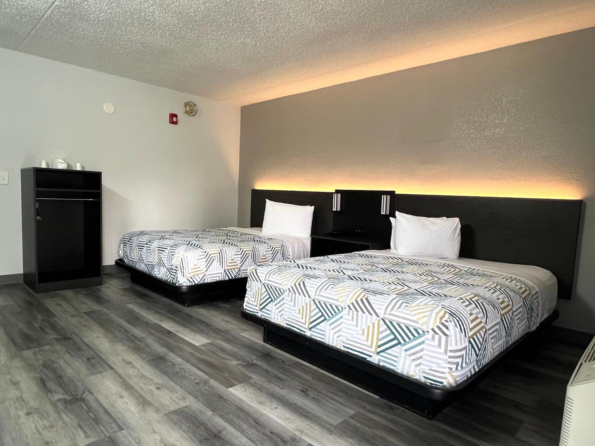 Motel 6-Middleburg Heights, OH - Cleveland Buitenkant foto