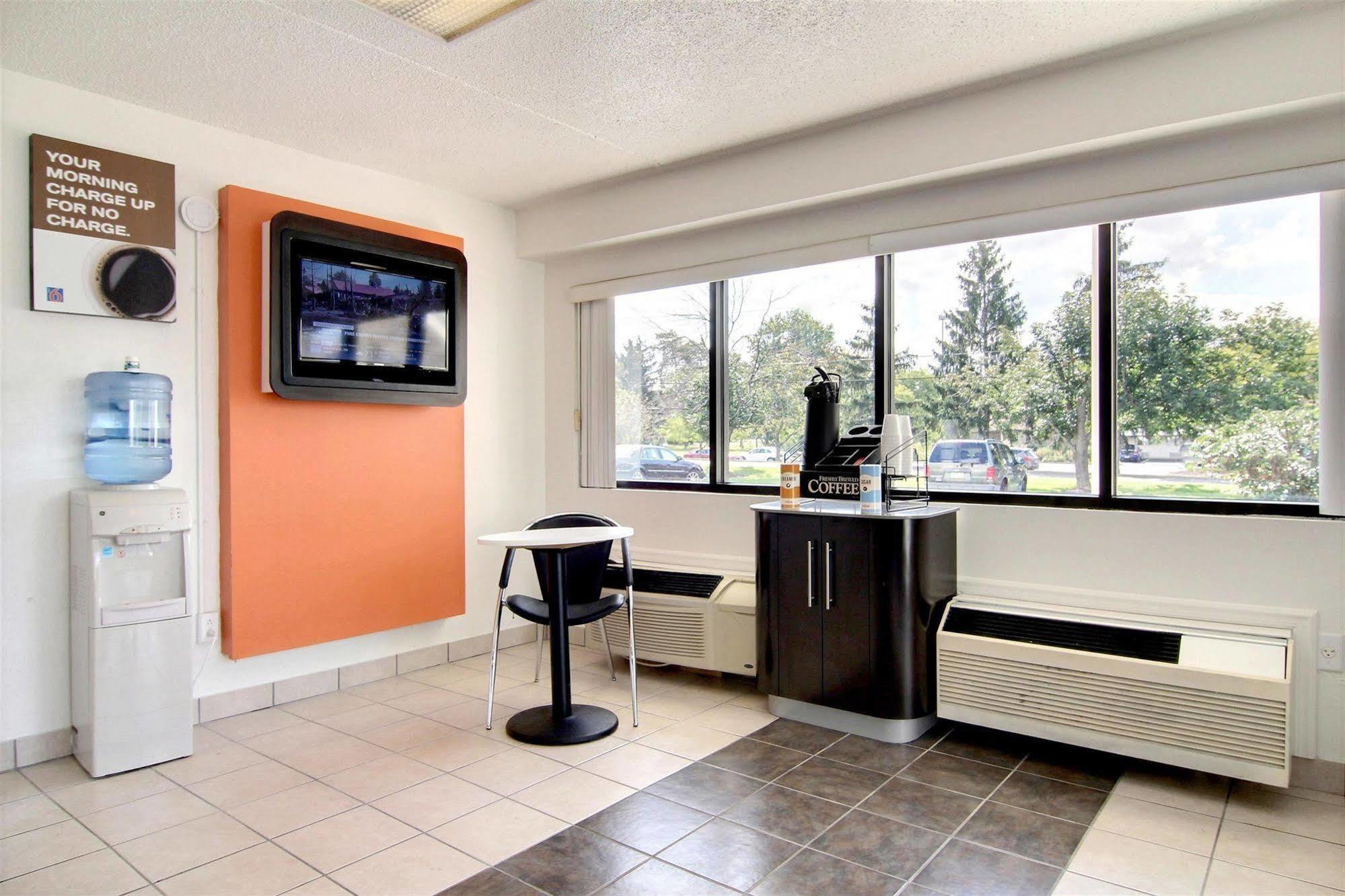 Motel 6-Middleburg Heights, OH - Cleveland Buitenkant foto